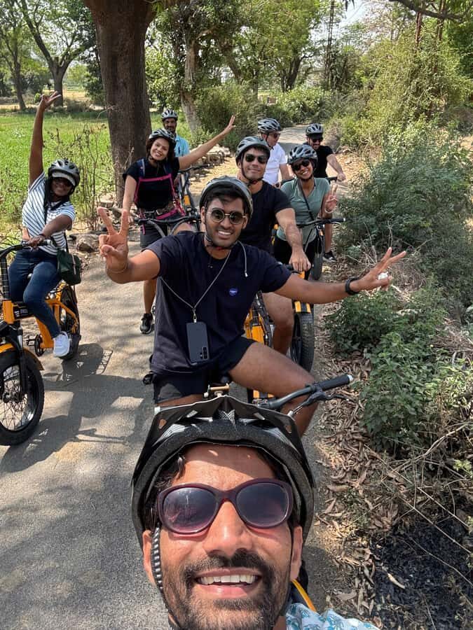 Udaipur: E-Cycling through lakes and villages - The Experience from the Reviews