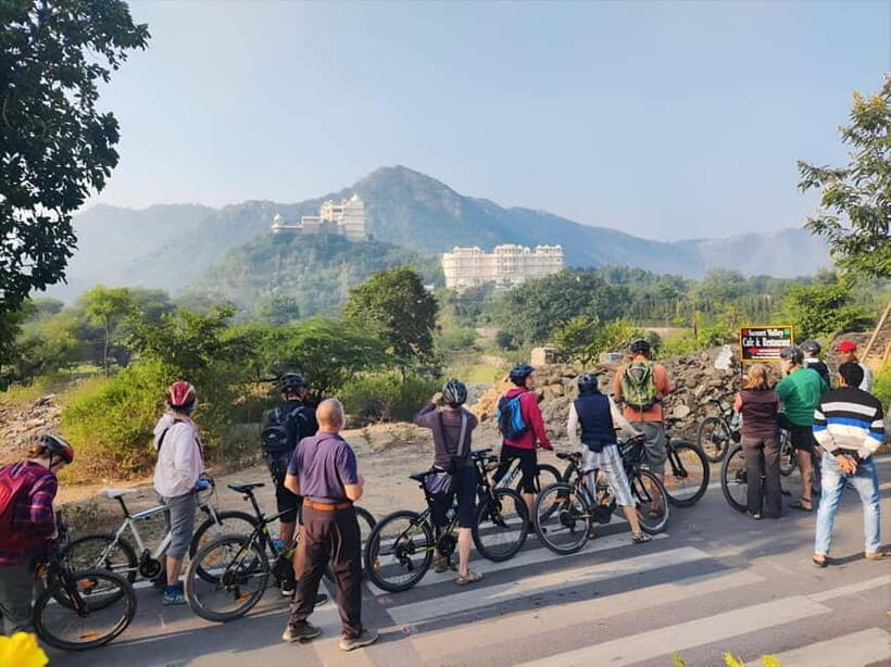 Udaipur: Private Lake Loop Bicycle Tour with Refreshments - What to Expect on the Day