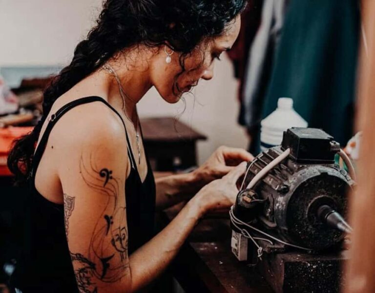 Uluwatu : Make Your Own Silver Jewelry Class - Location and Logistics