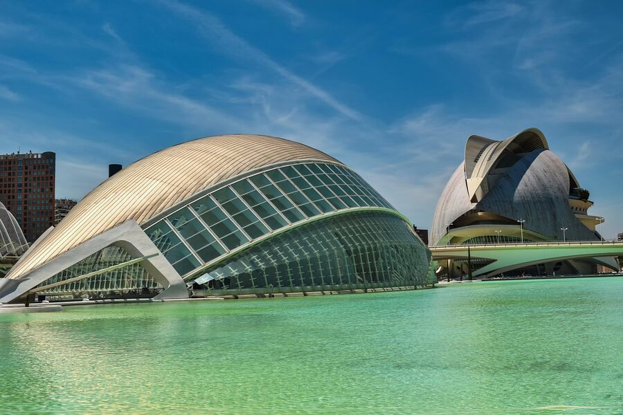 Hemisferic IMAX dome reflecting in lake at Valencia