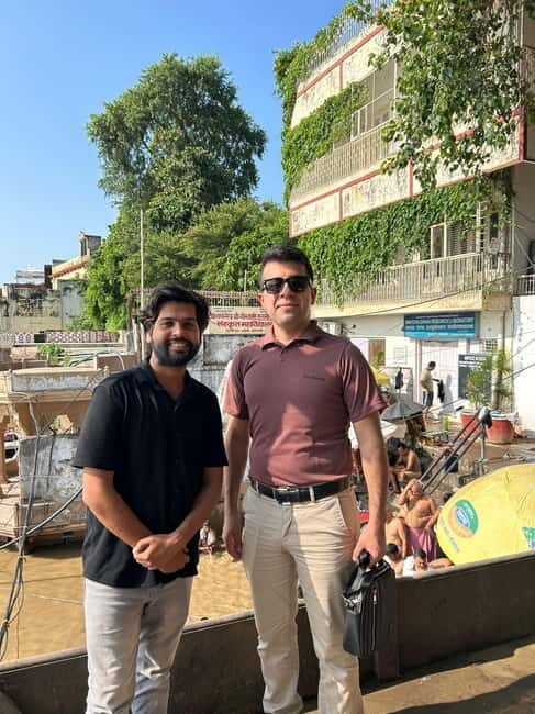 Varanasi: Ancient ghat walk tour with local guide - What’s Included and What’s Not