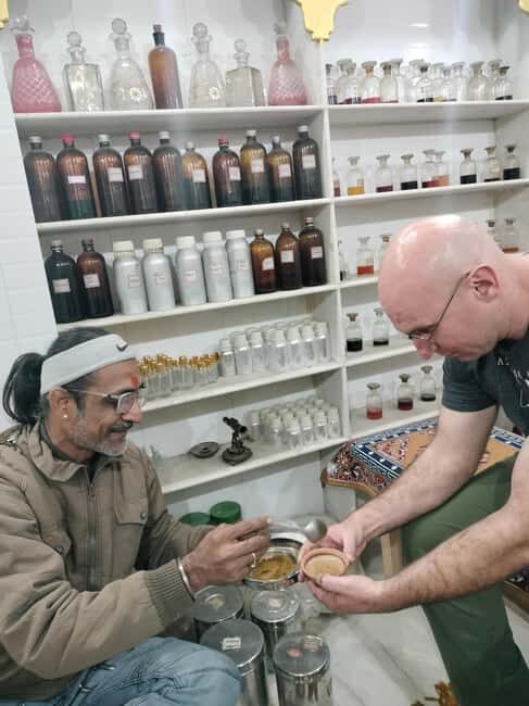 Varanasi & Sarnath Full Day Tour With Boatride Ganga Aarti - What to Expect: A Detailed Breakdown of the Day