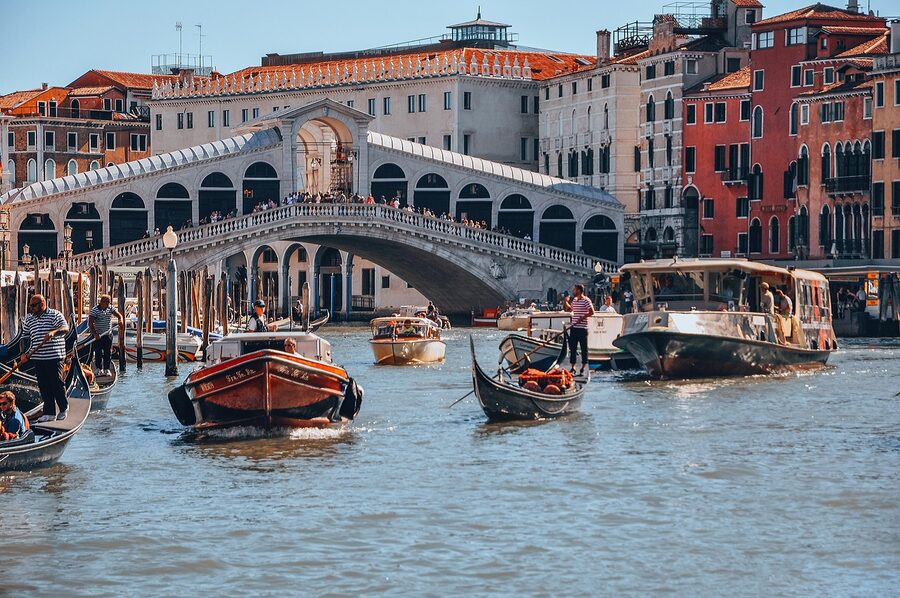 Rialto Bridge over the Canale Grande with gondola