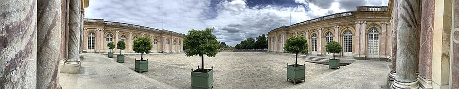 Versailles Grand Trianon entrance