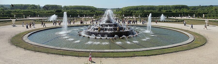 Versailles Latona basin parterre gardens