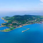 Weihai: Liugong Island and Dongpu Bay Beach Day Trip - Savoring the Seafood Buffet at Huaxia Grand Hotel
