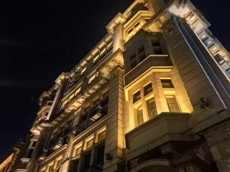 Wuhan: Night Walking Tour with Guide - The "Nightly Whispers" and Storytelling