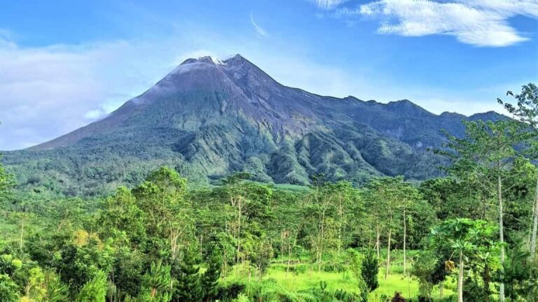 Yogyakarta: Borobudur Climb up, Merapi Volcano and Prambanan - The Adventure at Mount Merapi: Off-Road Excitement and Views