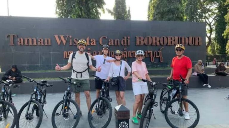 Yogyakarta: Half-Day Guided Bike City Tour - Detailed Review of the Tour