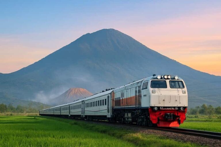 Yogyakarta: Mount Bromo Sunrise Tour by Train and Jeep 2D1N - The Overall Experience and Practicalities