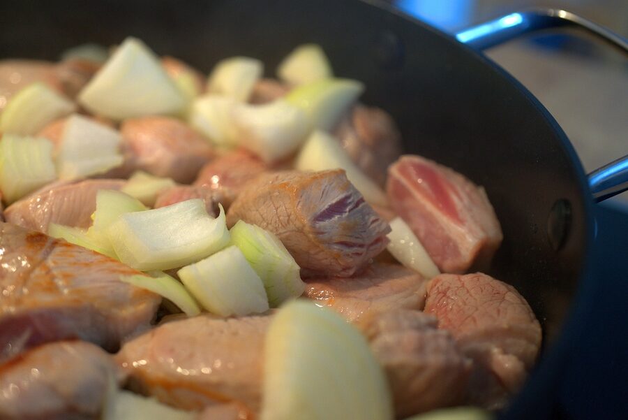 Hungarian goulash with onions and meat