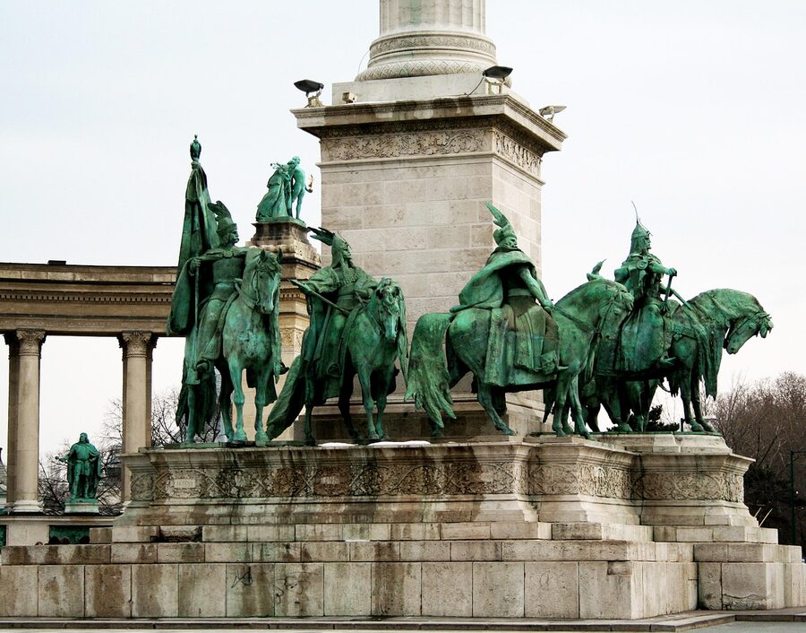 Heroes Square millennium monument horse statues Budapest