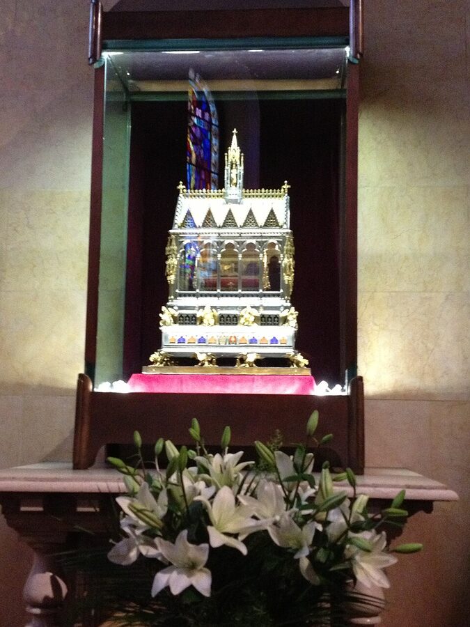 Reliquary holding the Holy Right Hand of King Stephen, St Stephens Basilica