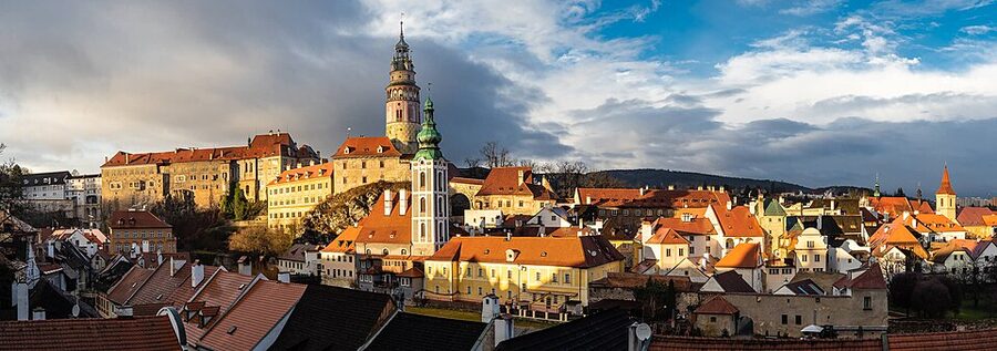 Sunset over Cesky Krumlov castle and the Latran district