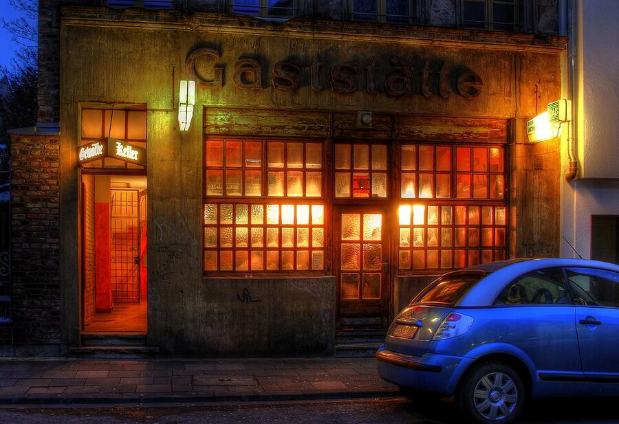 Lommerzheim brewhouse at night in Cologne Deutz district