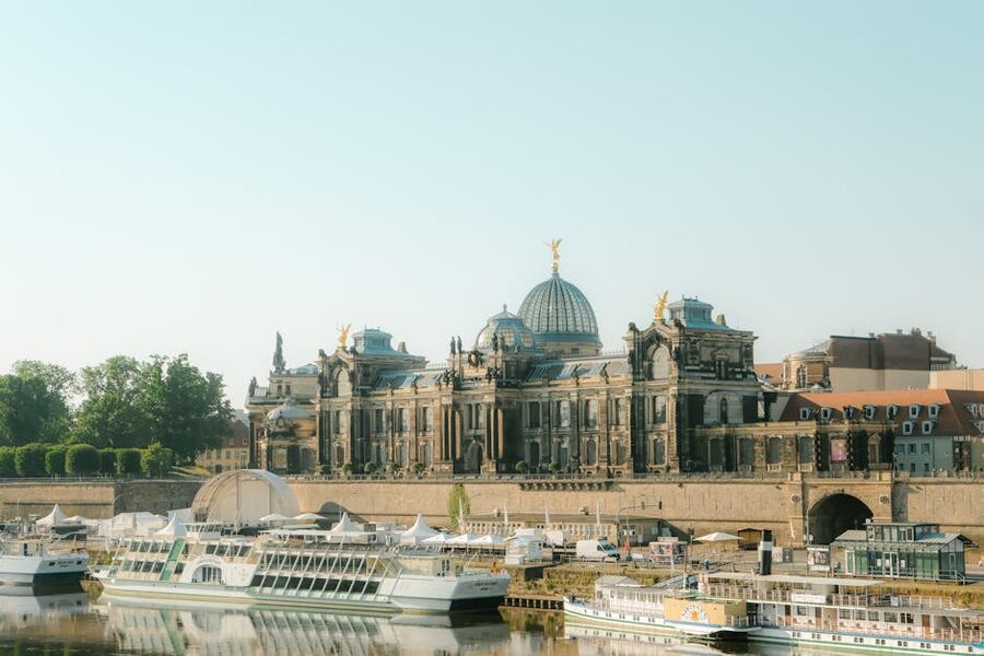 Academy of Fine Arts in Dresden with boats on the Elbe