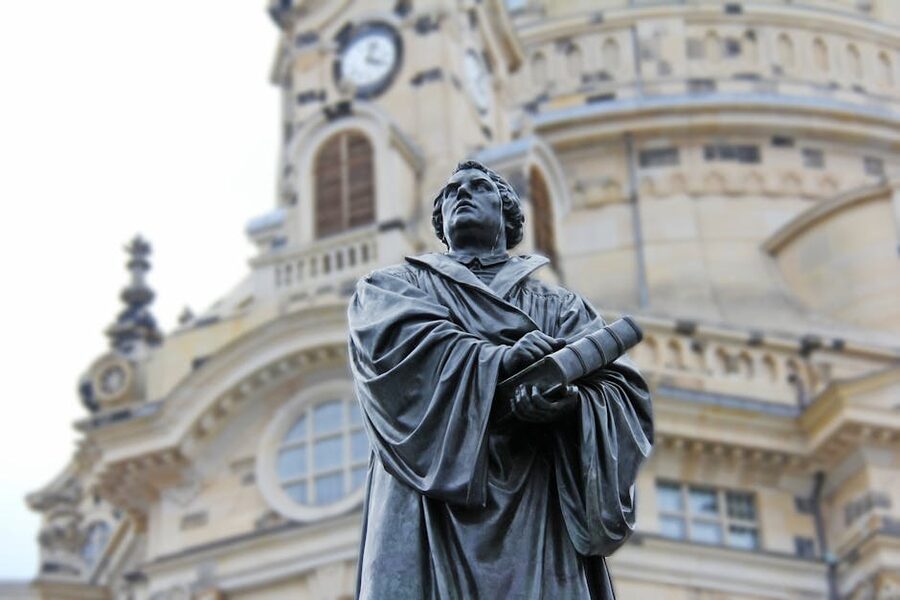 Martin Luther statue in front of the Frauenkirche Dresden
