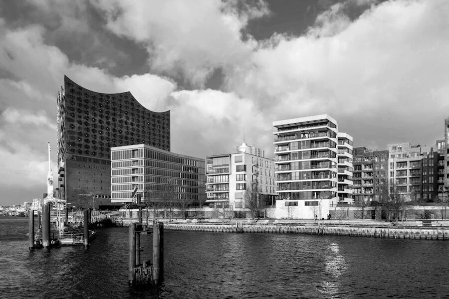 Black and white panorama of Hamburg Elbphilharmonie and the HafenCity skyline