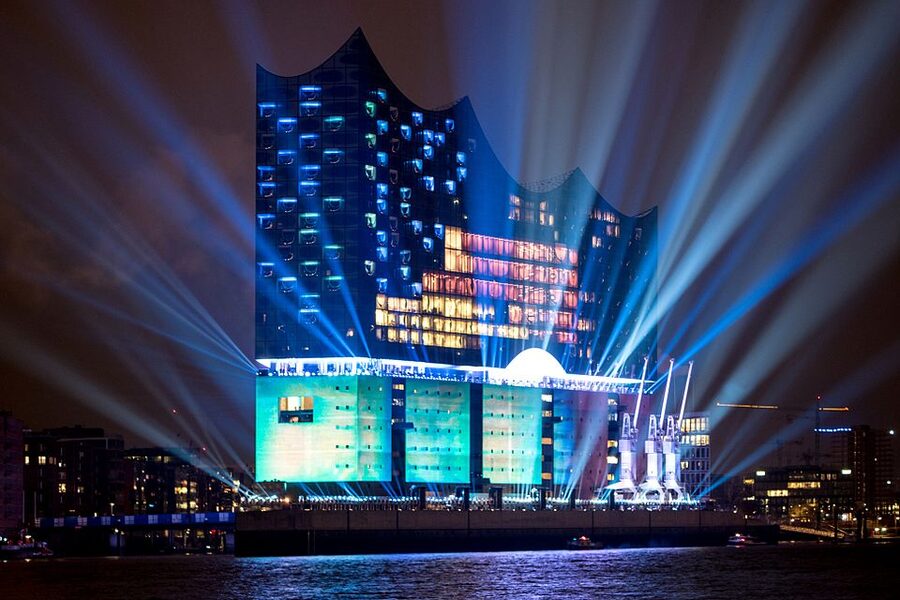 Elbphilharmonie illuminated against the night sky