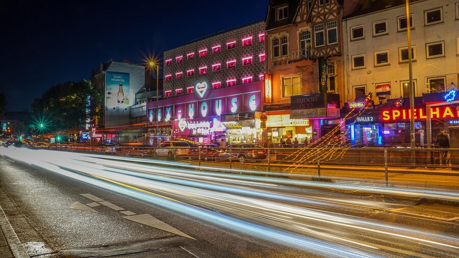 Reeperbahn St Pauli night skyline Hamburg