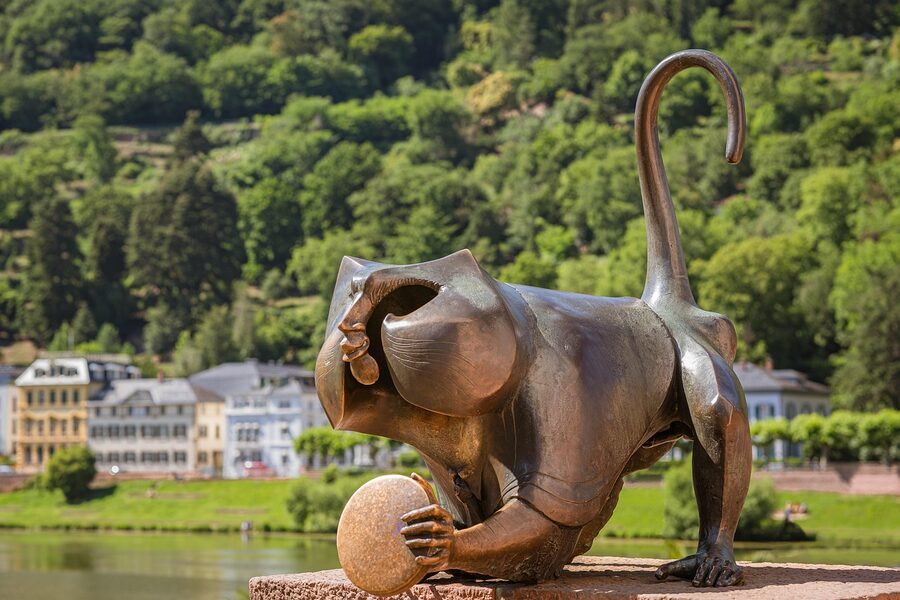 Sculpture along Heidelberg Neckarufer river promenade