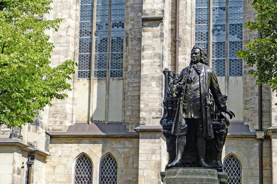 Bach statue at Thomaskirche Leipzig