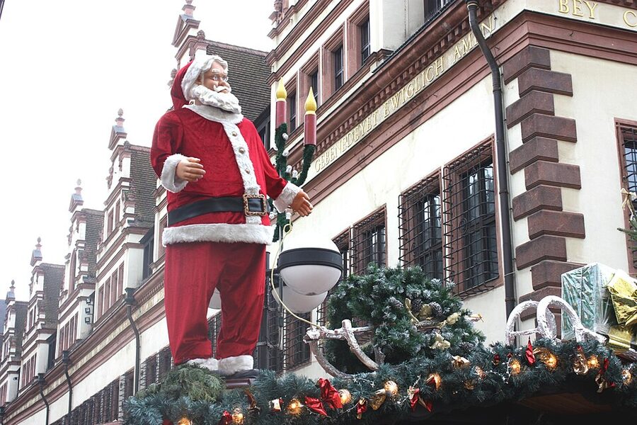 Leipzig Christmas market with Old Town Hall in background