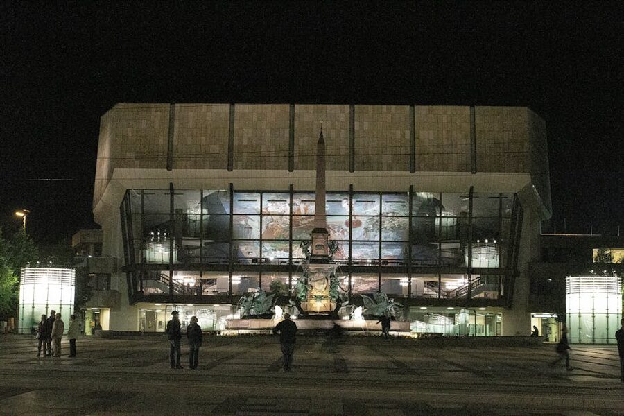 Gewandhaus Leipzig illuminated at night