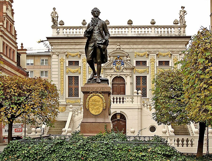 Goethe statue on Naschmarkt Leipzig