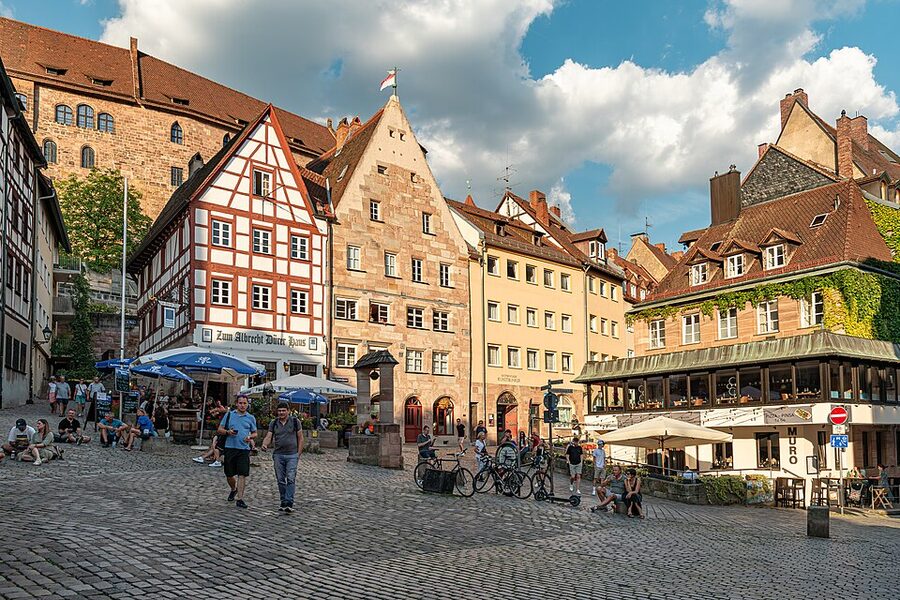 Tiergärtnertor square at the foot of Nuremberg castle