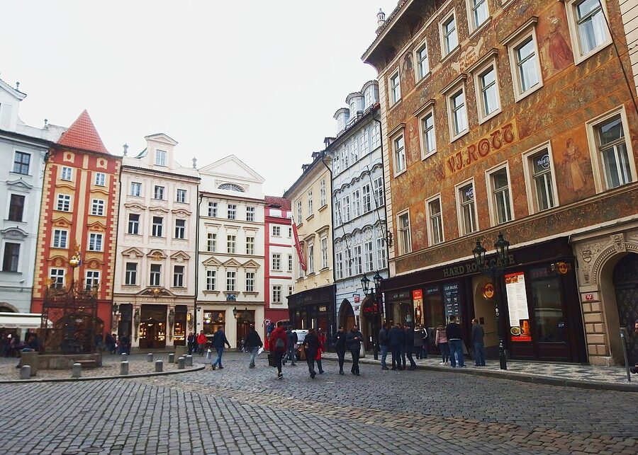 Male namesti Small Square Prague meeting point