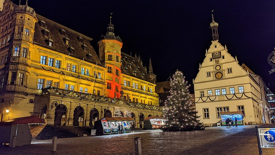 Rothenburg Marktplatz illuminated at night
