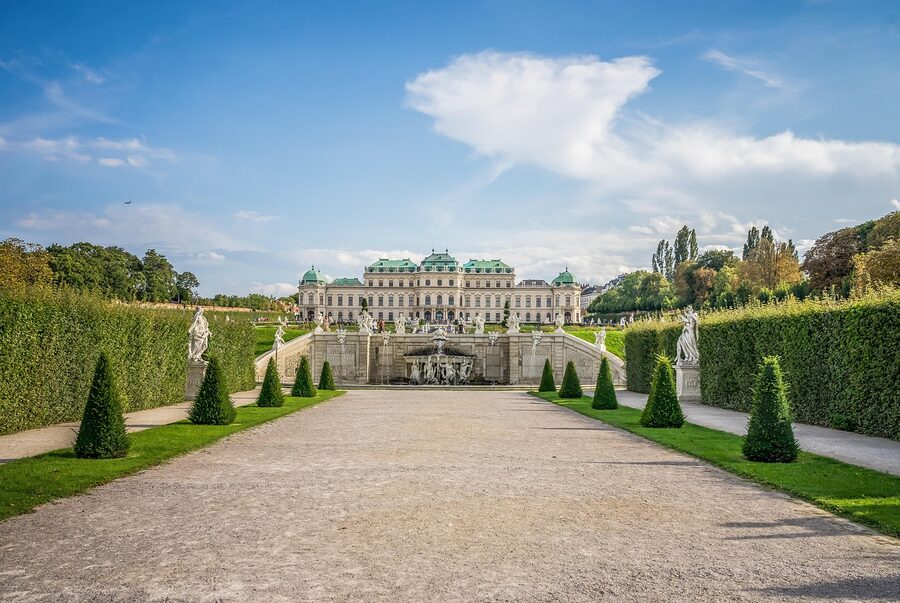 Belvedere palace pond reflection Vienna