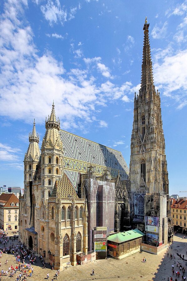 Stephansdom patterned tile roof in Vienna