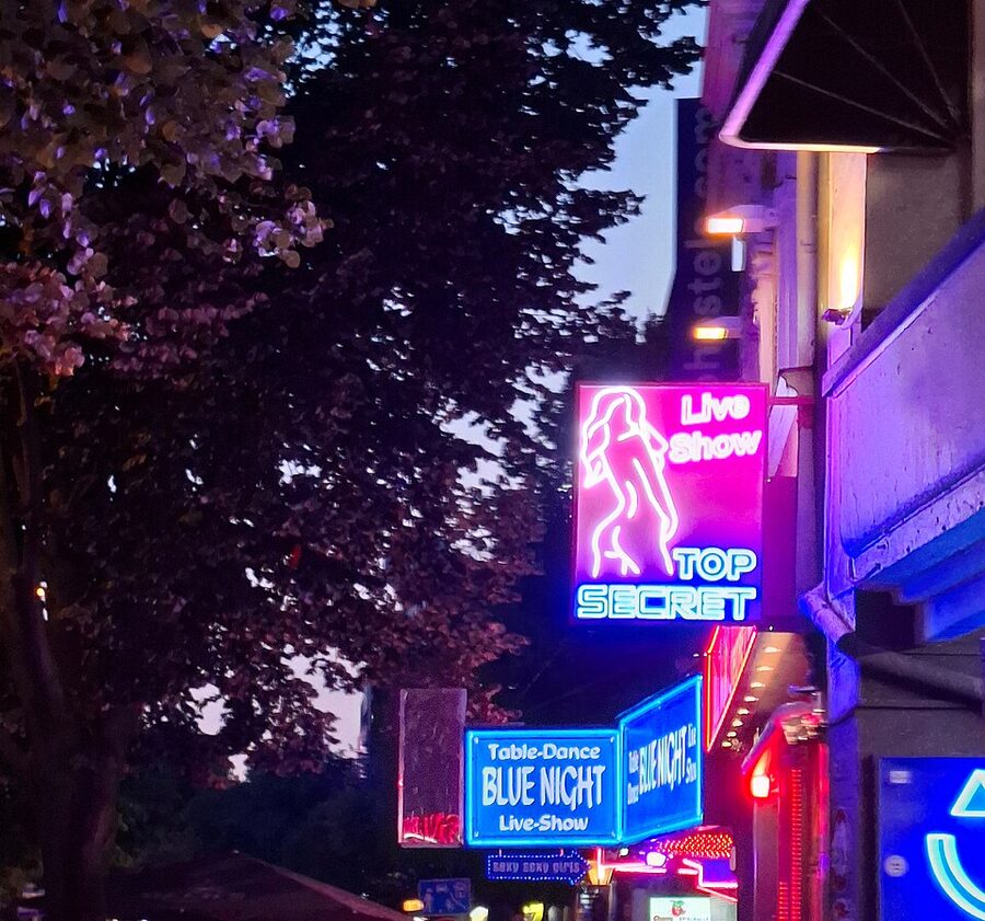 Hamburg Reeperbahn street view