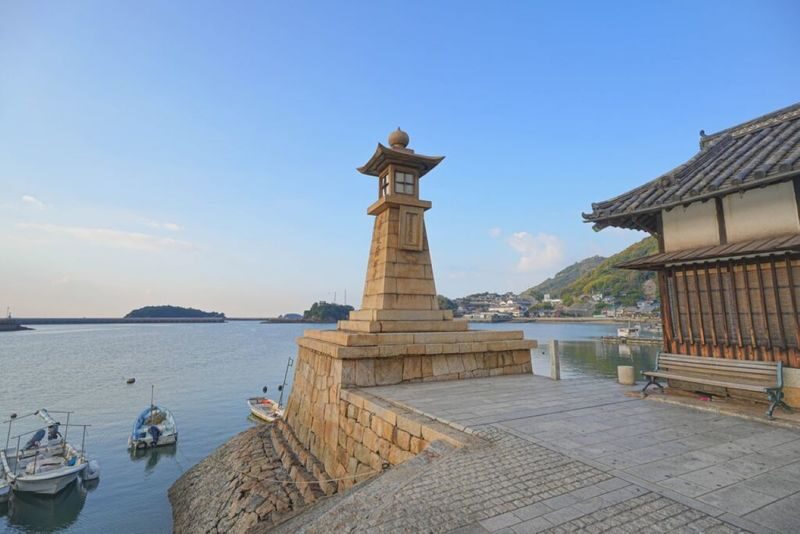 1-Day Fukuyama Tour: Castle, Tomonoura Port Town, and Sensui-jima - Sensui-jima: A Short Crossing to Sea Views and Walking Trails