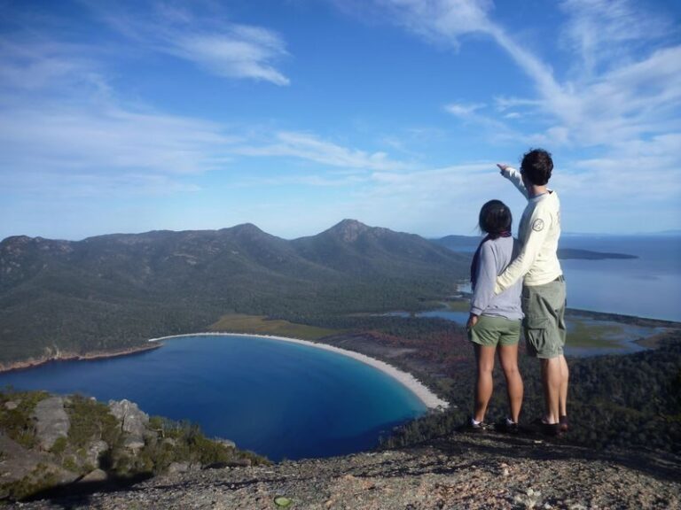 1 Day Launceston to Hobart via Wineglass Bay & Freycinet Tour - Campbell Town: a short stop with a story