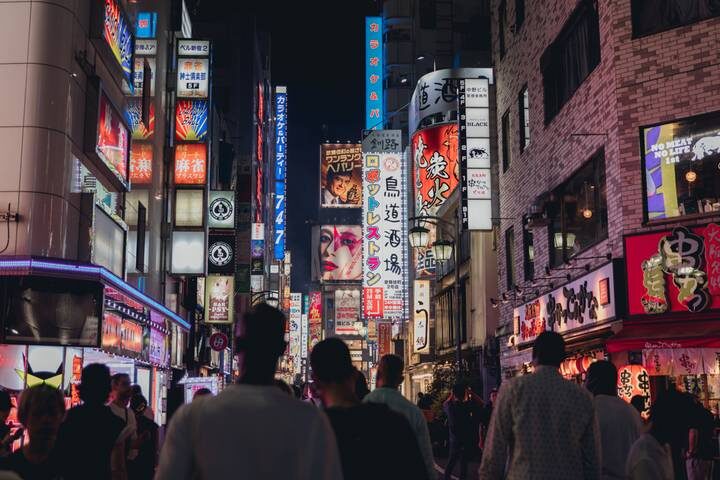 18 to 35s Essential Japan 10-Day Tour by Intrepid Travel - Kanazawa brings samurai history and a traditional inn