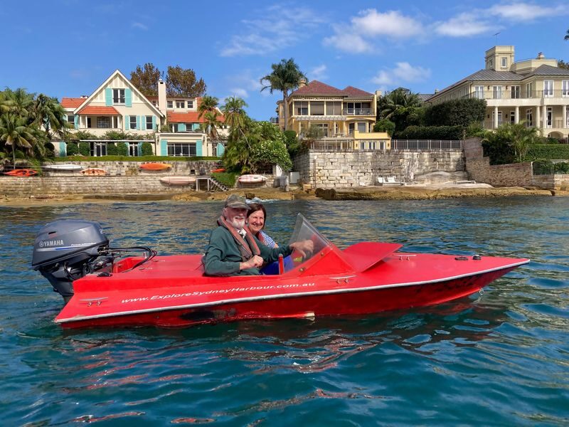 2-Hour Sydney Harbour Icons Self-Drive Boating Adventure - Mosman, Point Piper and the harbour’s residential edge