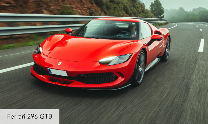 20-minute supercar drive in Barceloneta beach - The instructor makes the car easier to handle