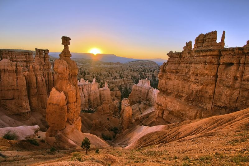 3-Day National Parks Tour from Las Vegas - Day two: Lake Powell, optional Antelope Canyon, and Monument Valley