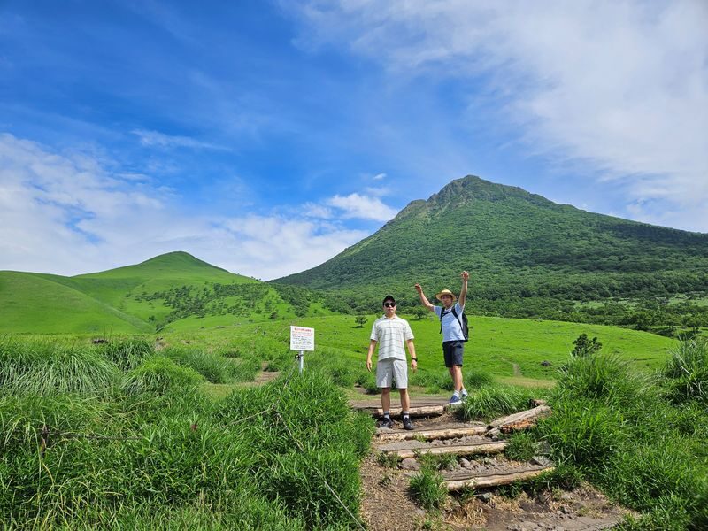 3-Hour Yufuin & Beppu Tour - Jumonjibaru looks out over Beppu Bay