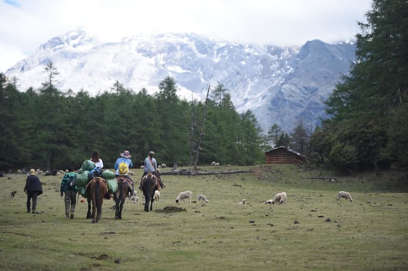 4-Day Tour of Shangri-La, Yunnans Secret Realm - Day one: Tiger Leaping Gorge, then the Haba hike