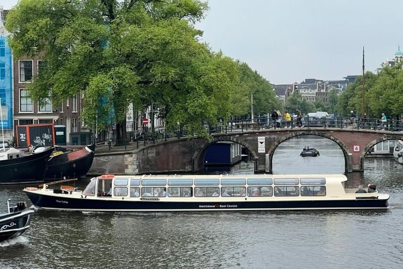 75-minute Canal Cruise Highlights of Amsterdam - The first stretch: the IJ and Amsterdam’s waterfront