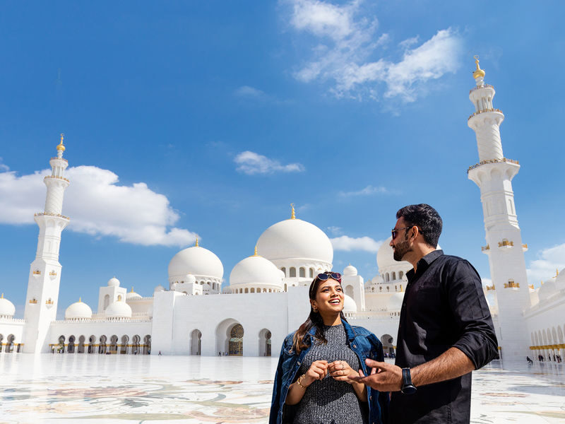 Abu Dhabi City Tour With Mosque & Louvre Museum From Dubai - Sheikh Zayed Grand Mosque: the day’s grandest sight