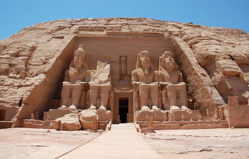 Abu Simbel Private Full-Day Heritage Tour from Luxor - The Luxor departure and the long drive