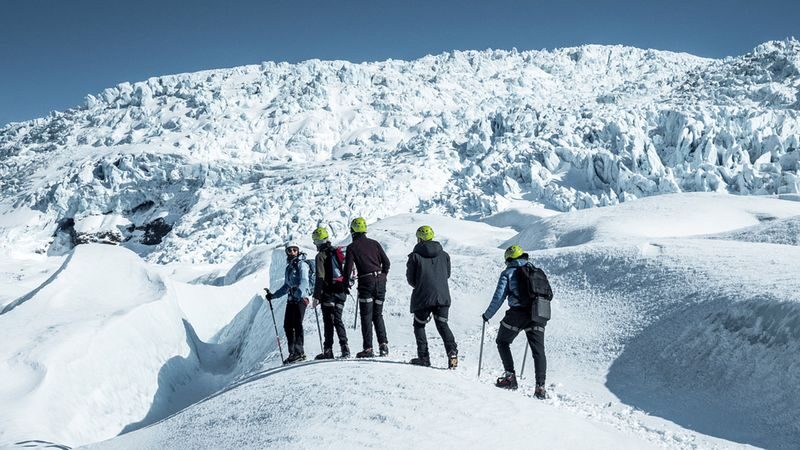 Advance glacier hike tour in Skaftafell - From the meeting point to the ice