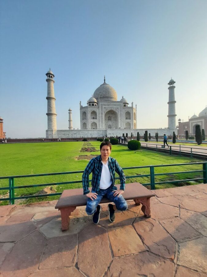 Agra: Skip-the-Line Taj Mahal & Agra Fort Private Tour - Meeting the Taj Mahal with a guide