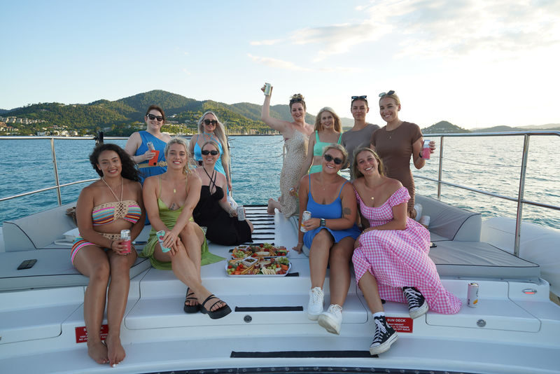 Airlie Beach BYO Sunset Sail In Style Cruise - What the two hours feel like