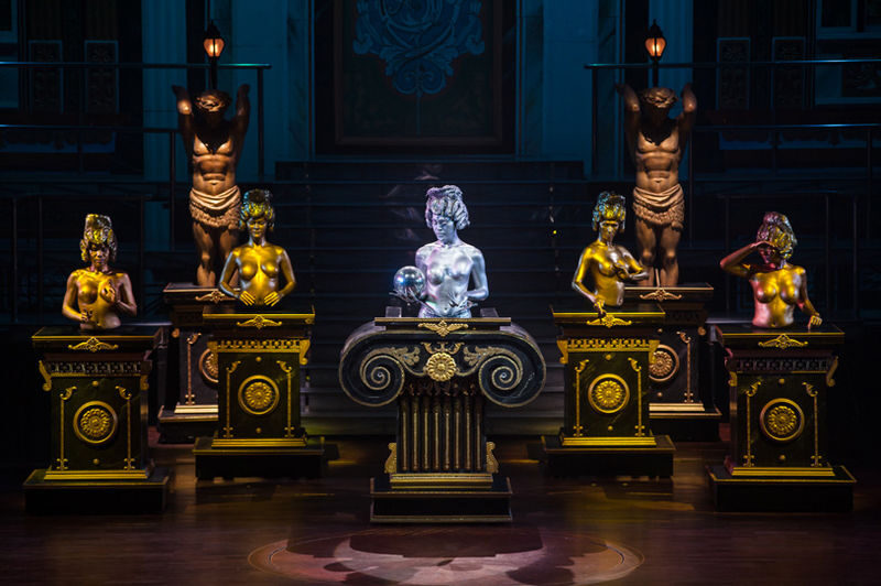 Alcazar Cabaret Pattaya Ticket - What the hour onstage is like